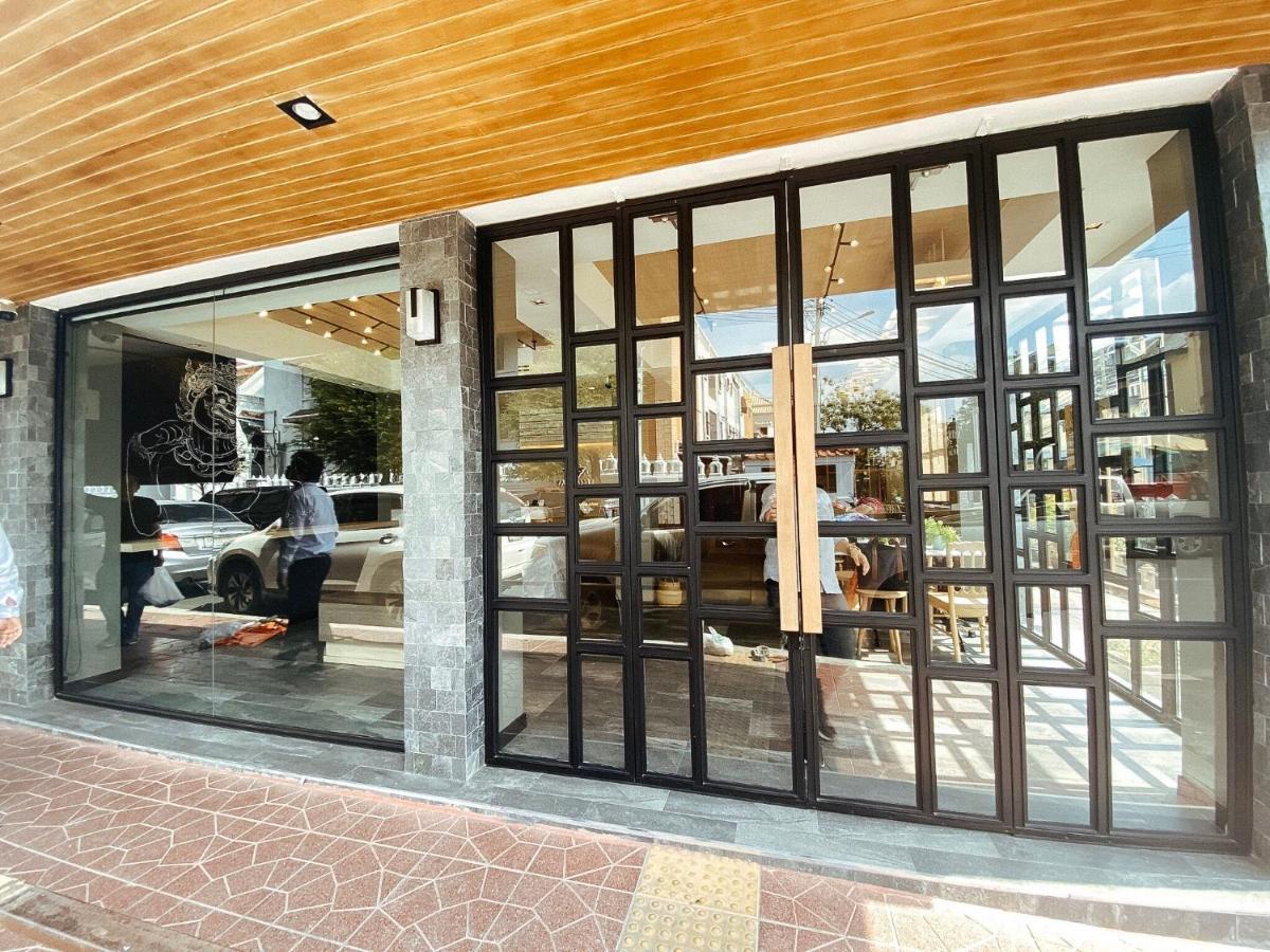 Yakthai Poshtel Bangkok Esterno foto